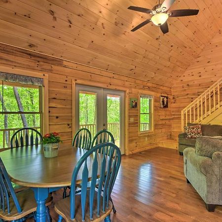 Murphy Cabin With Spacious Deck And Forest Views! Extérieur photo