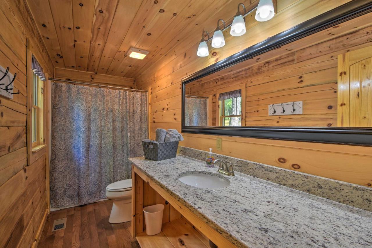 Murphy Cabin With Spacious Deck And Forest Views! Extérieur photo