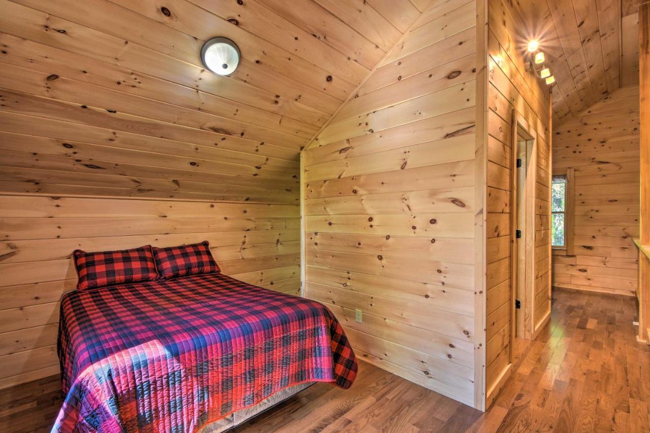 Murphy Cabin With Spacious Deck And Forest Views! Extérieur photo
